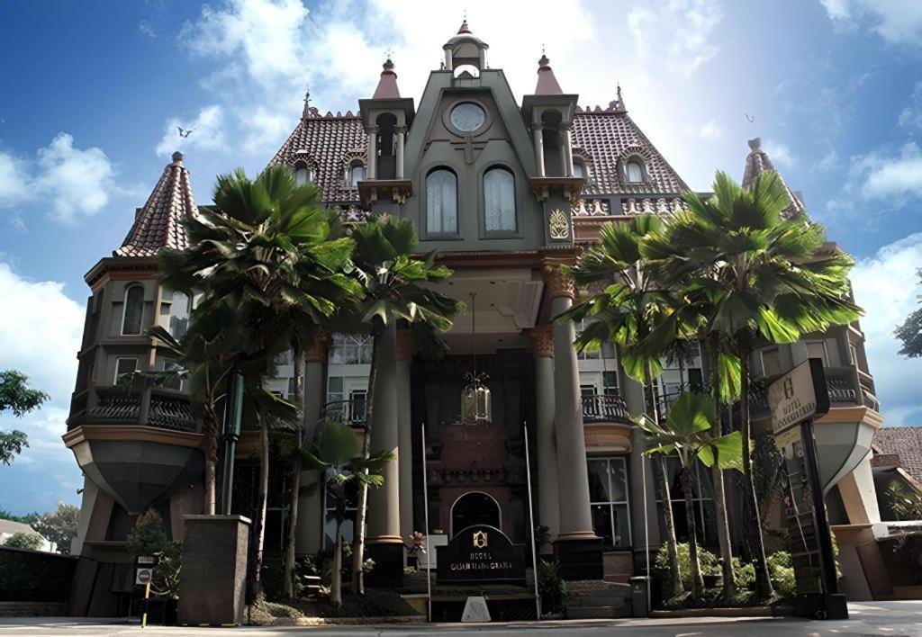 Gajahmada Graha Hotel Malang Esterno foto