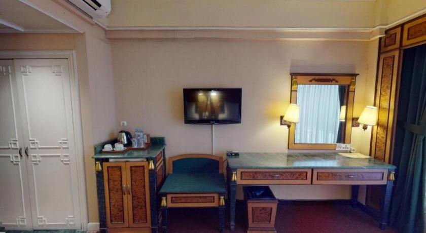 Gajahmada Graha Hotel Malang Esterno foto