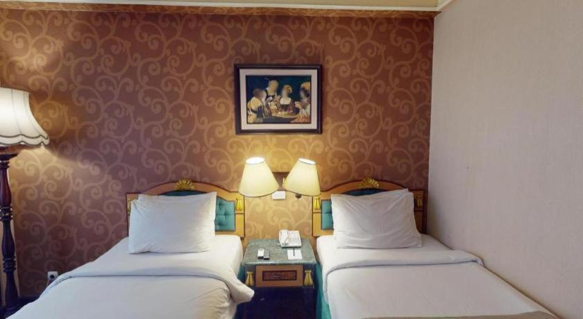 Gajahmada Graha Hotel Malang Esterno foto