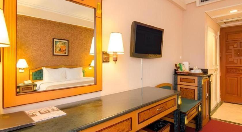 Gajahmada Graha Hotel Malang Esterno foto